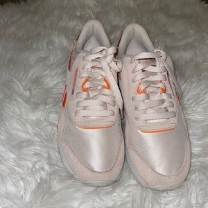 Reebok tennis shoes 👟